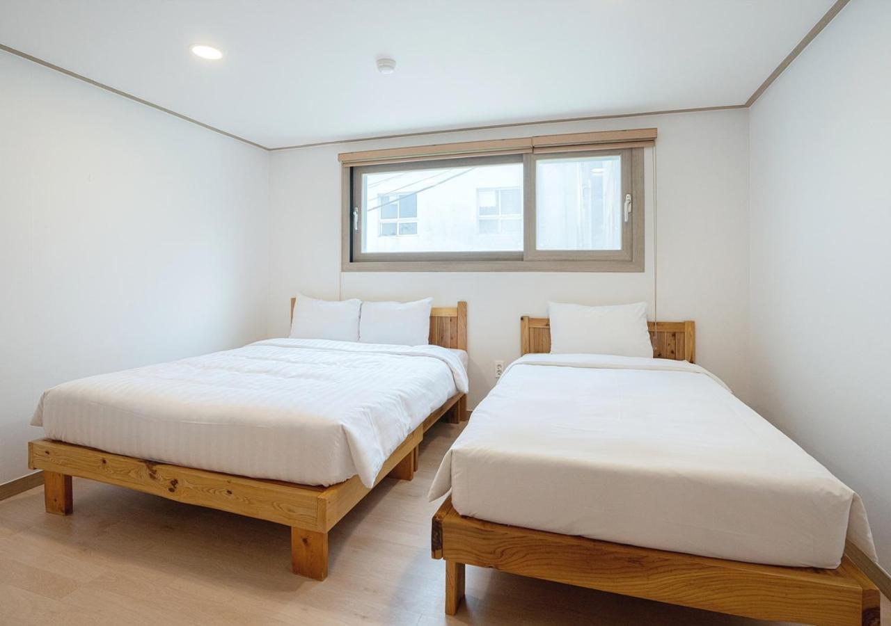 J2 Family Hotel Jeju Exterior photo