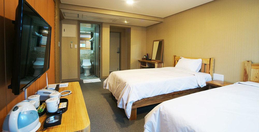 J2 Family Hotel Jeju Exterior photo